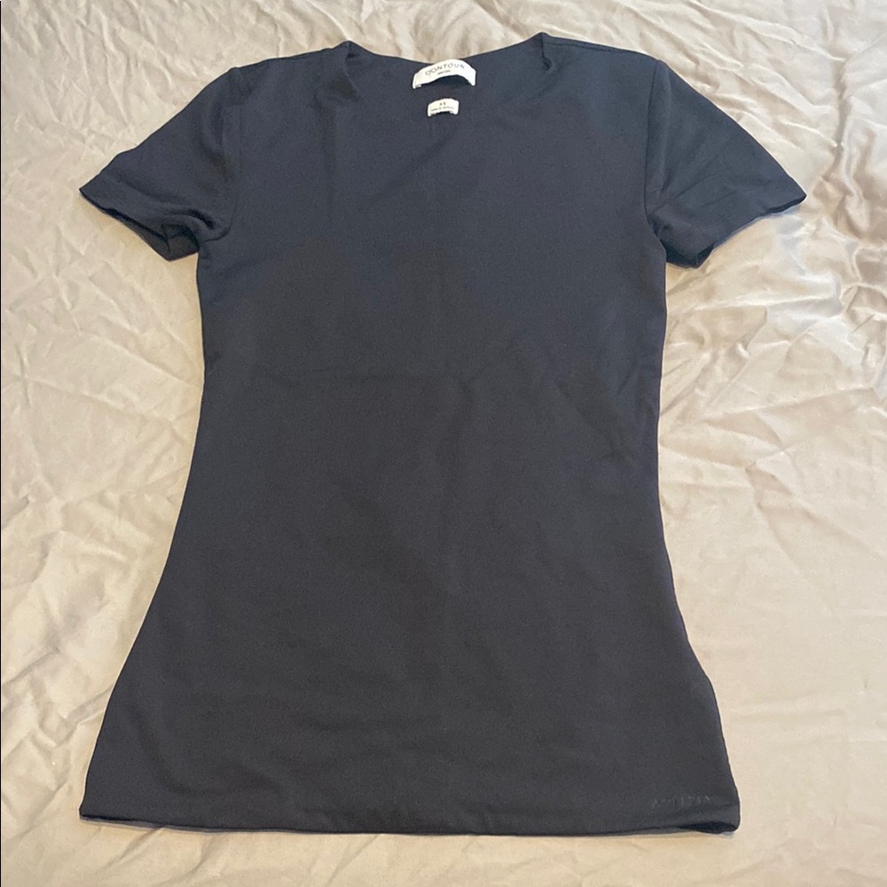 Aritzia contour black top